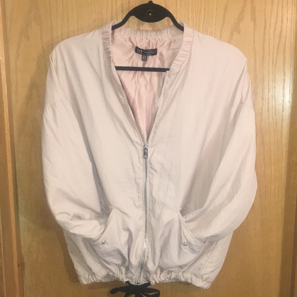 Zara pink nylon bomber jacket with pink interior - Picture 4 of 5